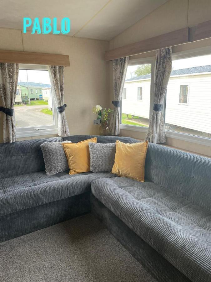 Towyn Six Berth En Suite Caravan Rhyl Exteriör bild
